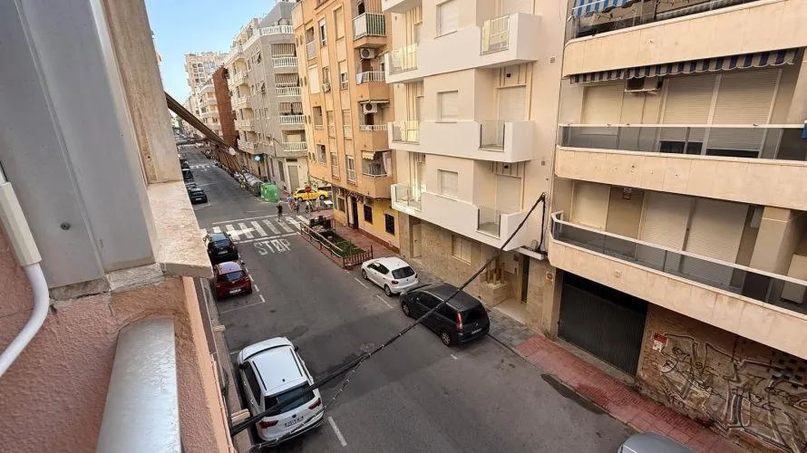 Apartamento de 1 dormitorio en Torrevieja, Spain No. 2470 № 19