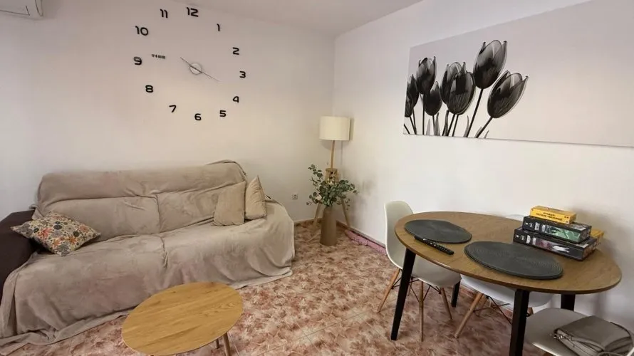 Apartamento de 1 dormitorio en Torrevieja, Spain No. 2470 № 3