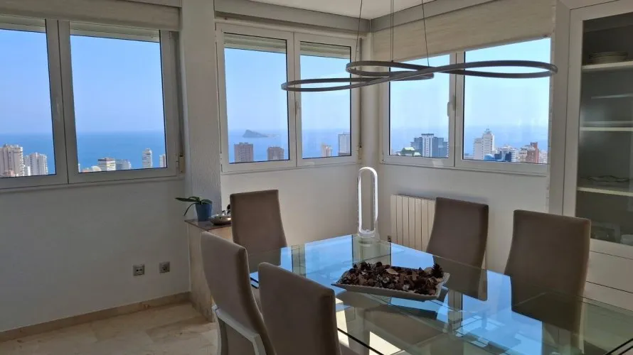 Apartamento de 136m² en Benidorm, Spain No. 2430