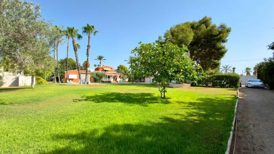 Villa de 5 dormitorios en Benidorm, Spain No. 2441 № 8