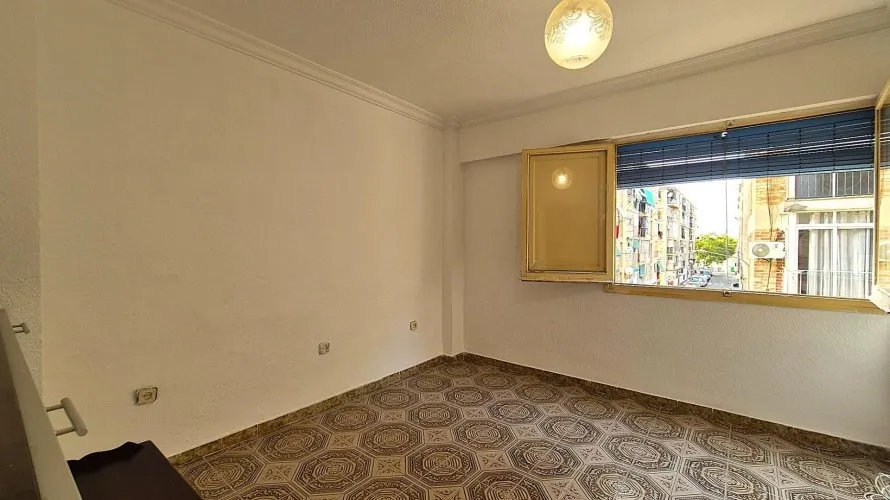 Apartamento de 1 dormitorio en Alicante, Spain No. 2433 № 6