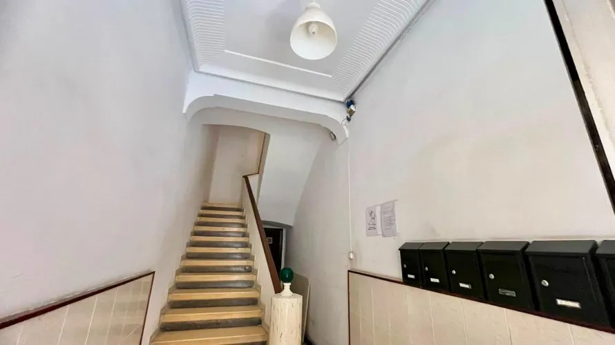 Apartamento de 2 dormitorios en Valencia, Spain No. 2425 № 1