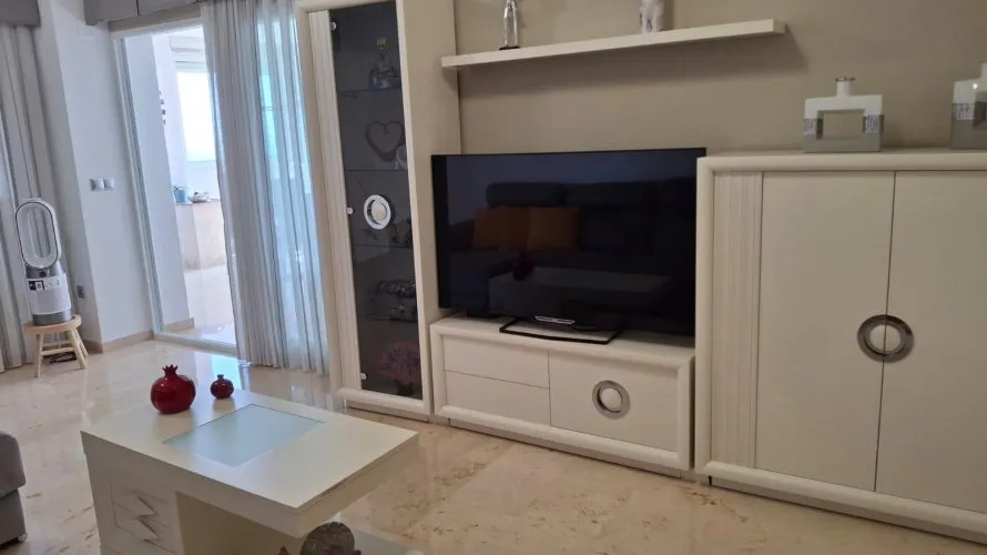 Apartamento de 136m² en Benidorm, Spain No. 2430 № 1