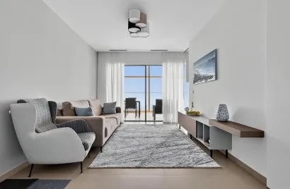 Apartamento de 2 dormitorios en Benidorm, Spain No. 2400