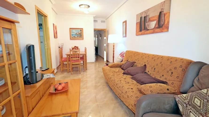 Apartamento de 2 dormitorios en Torrevieja, Spain No. 2487 № 2