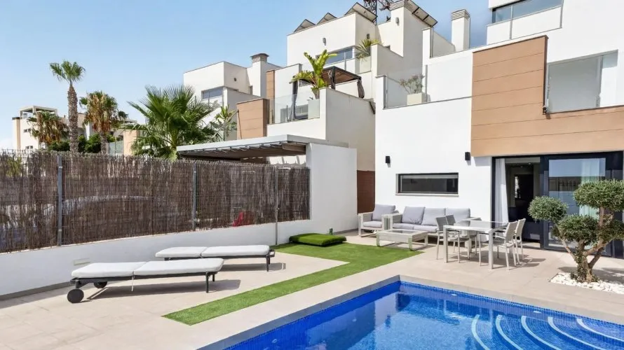 Villa de 178m² en Guardamar del Segura, Spain No. 2322 № 26