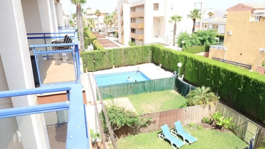 Apartamento de 2 dormitorios en Alicante, Spain No. 2520 № 3