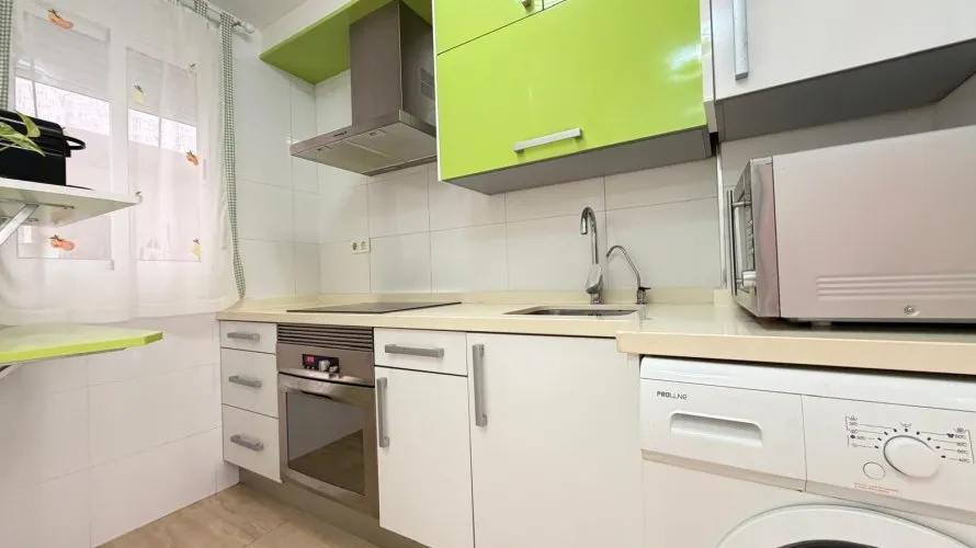 Apartamento de 2 dormitorios en Torrevieja, Spain No. 2613 № 2