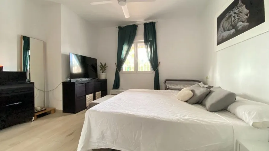 Apartamento de 3 dormitorios en Torrevieja, Spain No. 2497 № 6