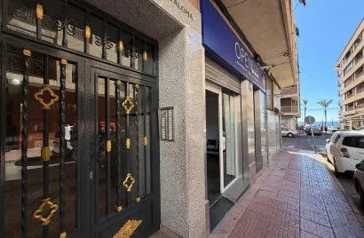 Apartamento de 3 dormitorios en Torrevieja, Spain No. 2632