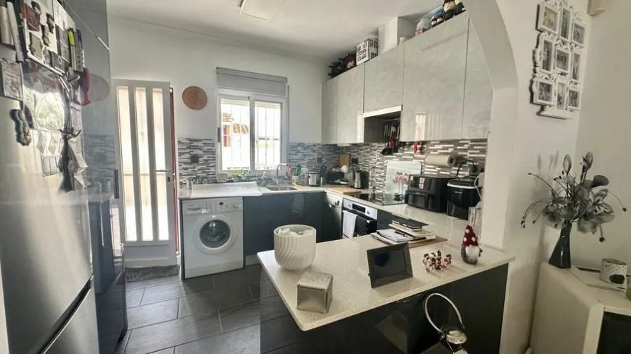 Villa de 80m² en Algorfa, Spain No. 2514 № 10