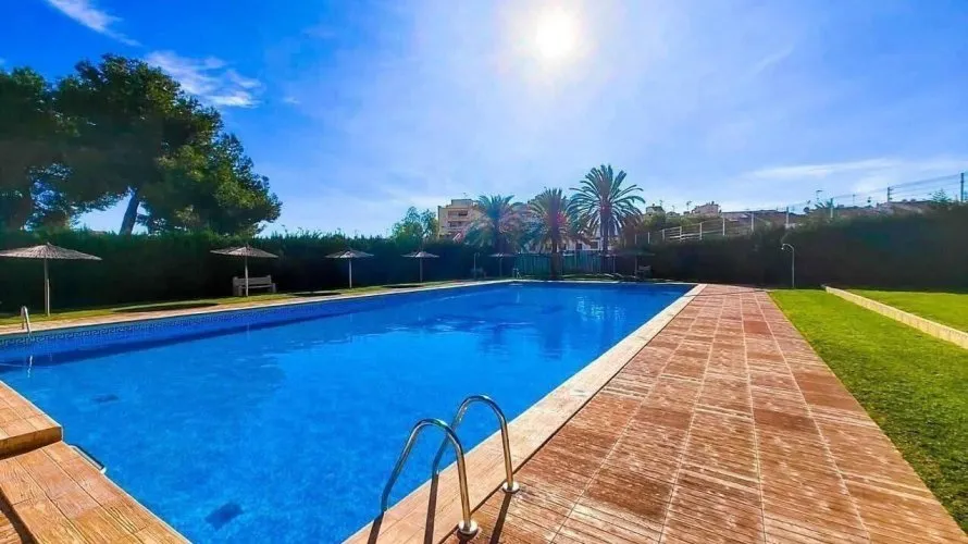 Ático de 1 dormitorio en Torrevieja, Spain No. 2567 № 16
