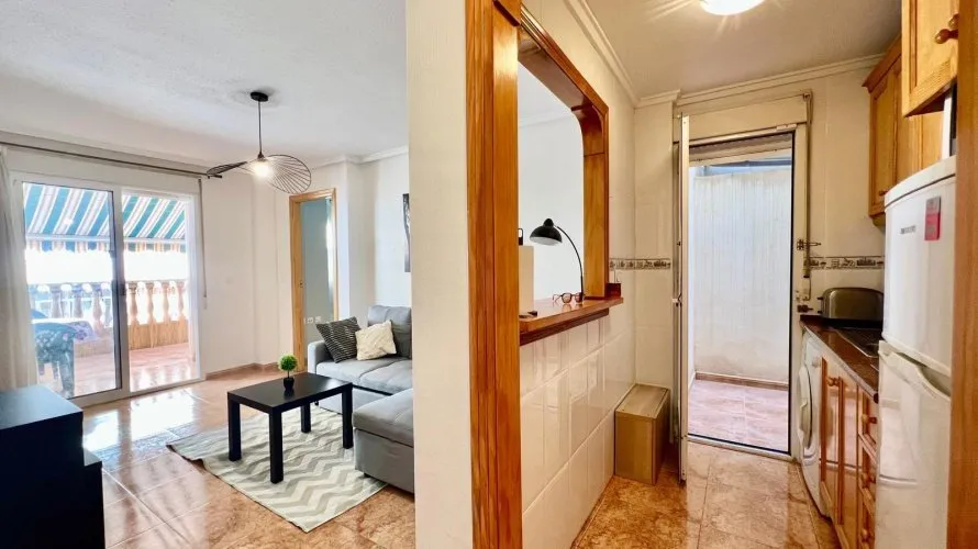 Apartamento de 1 dormitorio en Torrevieja, Spain No. 2640 № 6