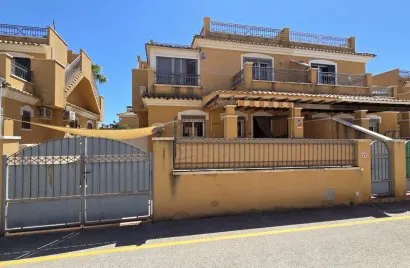 Сasa de 3 dormitorios en Torrevieja, Spain No. 2494