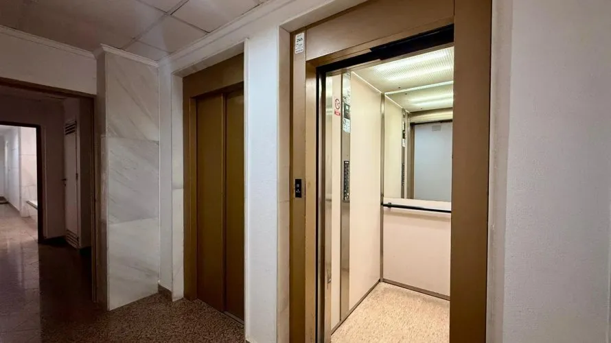 Apartamento de 2 dormitorios en Torrevieja, Spain No. 2528