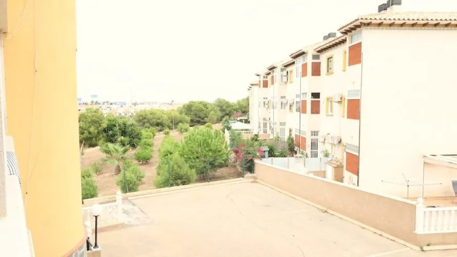 Apartamento de 2 dormitorios en La Zenia, Spain No. 2605 № 2