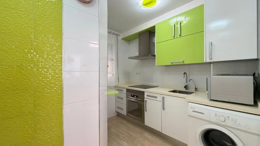 Apartamento de 2 dormitorios en Torrevieja, Spain No. 2613 № 3