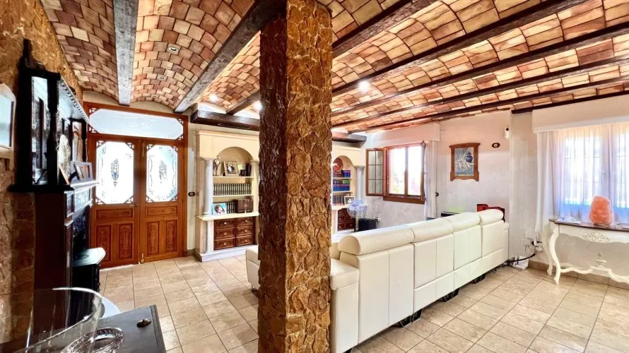 Villa de 4 dormitorios en Almoradí, Spain No. 2639 № 2