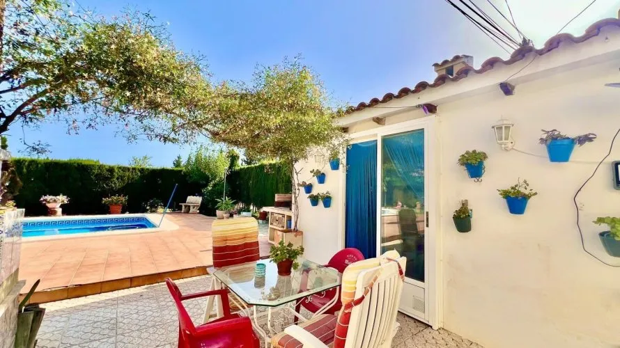 Villa de 3 dormitorios en Daya Vieja, Spain No. 2538 № 5