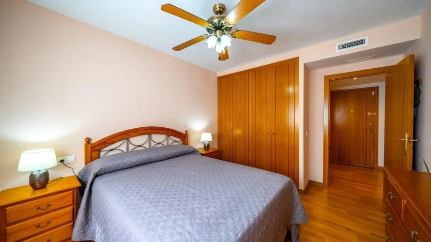 Apartamento de 3 dormitorios en Alicante, Spain No. 2668 № 23