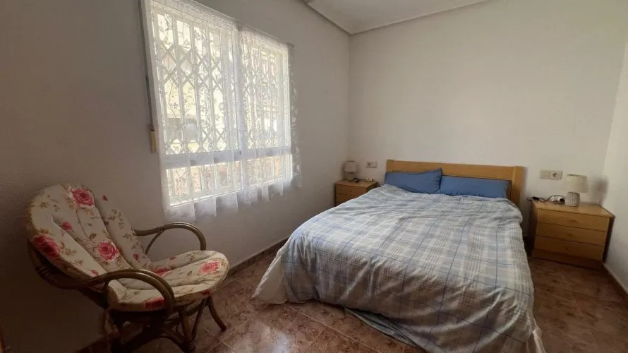 Apartamento de 2 dormitorios en Torrevieja, Spain No. 2530 № 4
