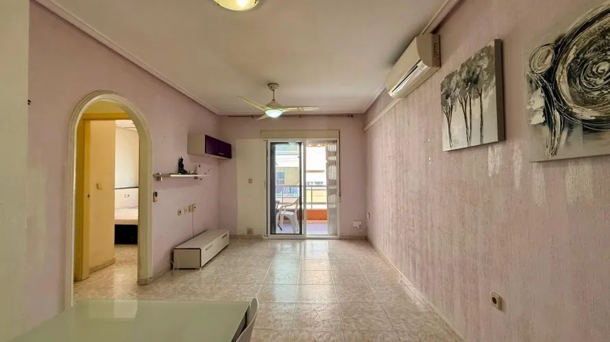 Apartamento de 2 dormitorios en Torrevieja, Spain No. 2528 № 15