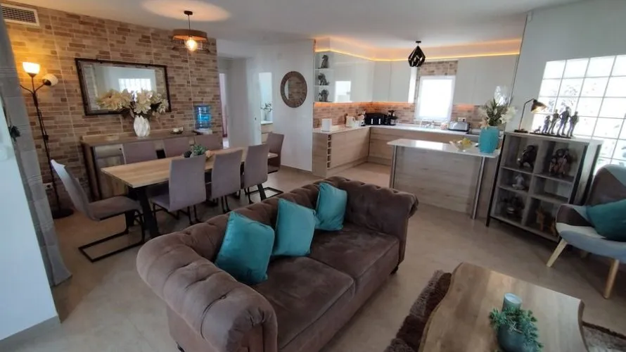 Villa de 186m² en Torrevieja, Spain No. 2513 № 17