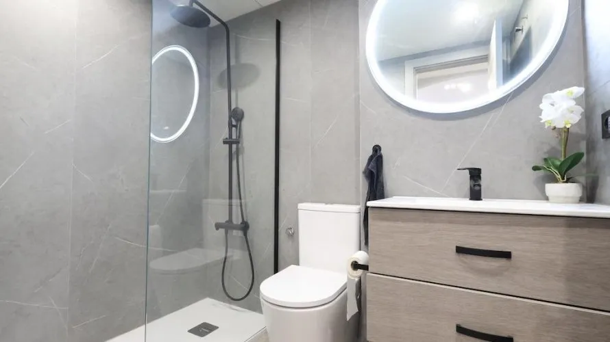 Apartamento de 2 dormitorios en Alicante, Spain No. 2520