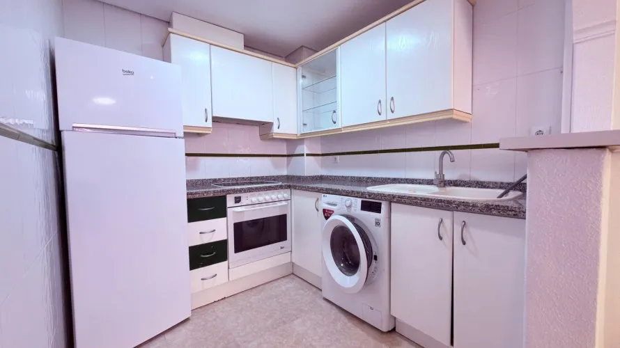 Apartamento de 1 dormitorio en Alicante, Spain No. 2556 № 11