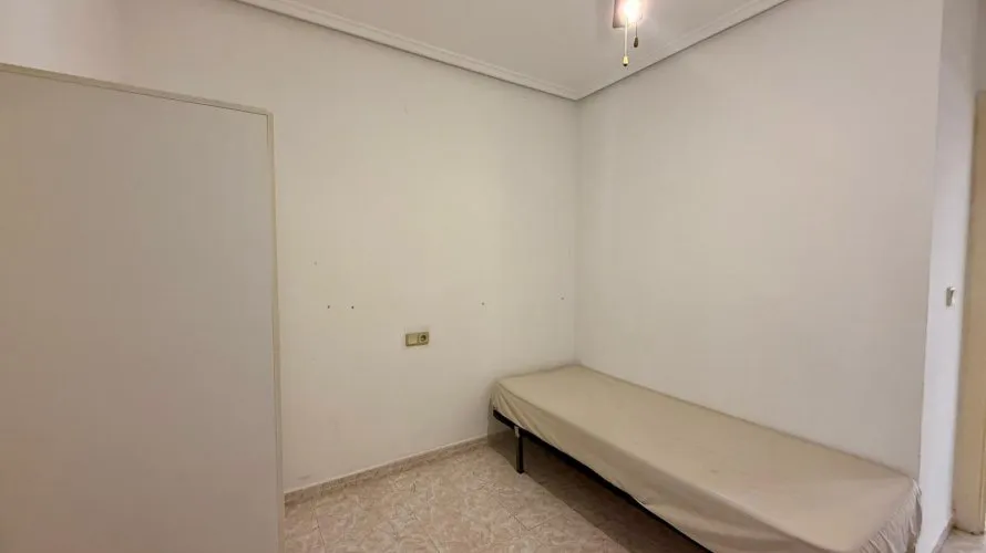 Apartamento de 2 dormitorios en Torrevieja, Spain No. 2528 № 12