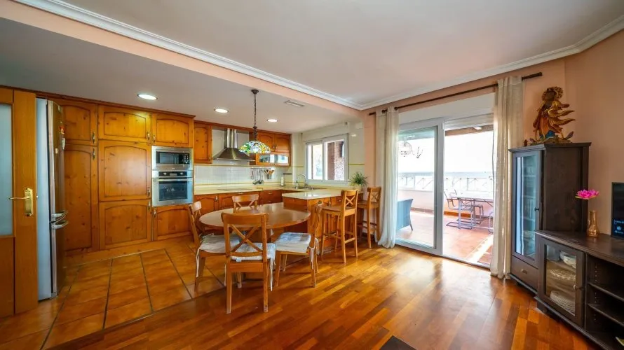 Apartamento de 3 dormitorios en Alicante, Spain No. 2668 № 26