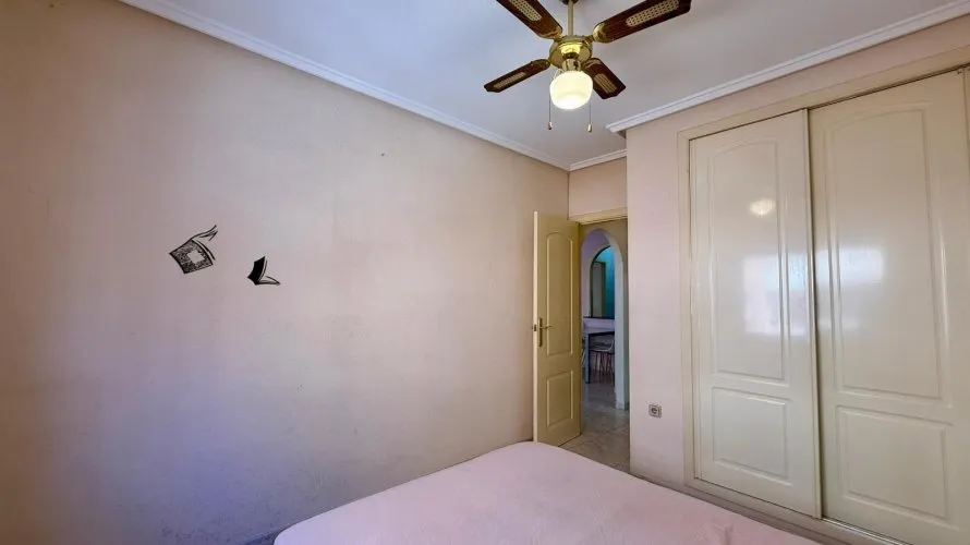 Apartamento de 2 dormitorios en Torrevieja, Spain No. 2528 № 10