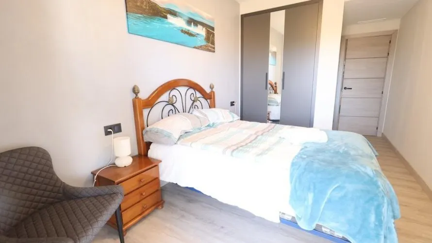 Apartamento de 2 dormitorios en Alicante, Spain No. 2520 № 9