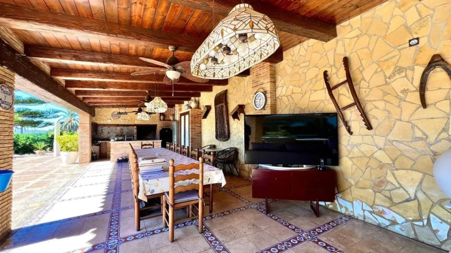 Villa de 4 dormitorios en Almoradí, Spain No. 2639 № 16