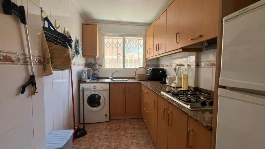 Apartamento de 2 dormitorios en Torrevieja, Spain No. 2530 № 10