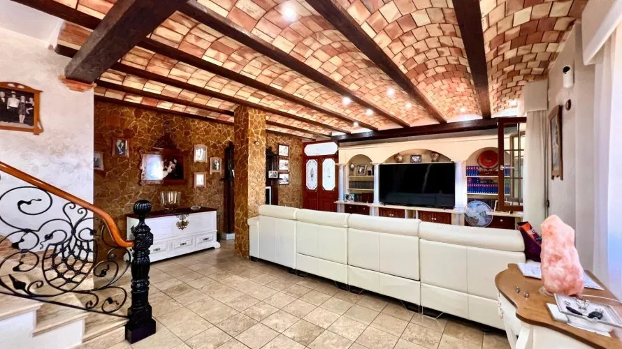 Villa de 4 dormitorios en Almoradí, Spain No. 2639 № 4
