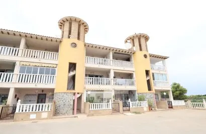 Apartamento de 2 dormitorios en La Zenia, Spain No. 2605