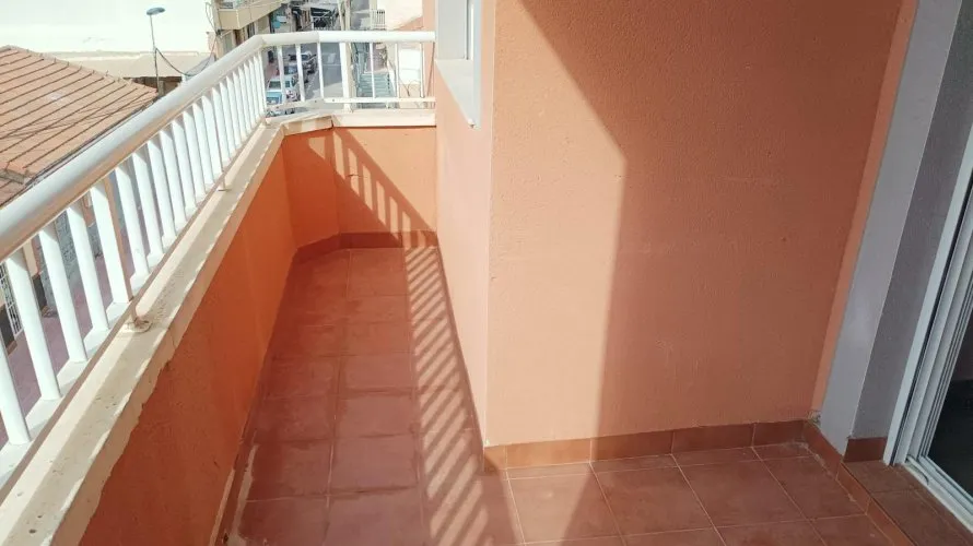 Apartamento de 2 dormitorios en Torrevieja, Spain No. 2584 № 1