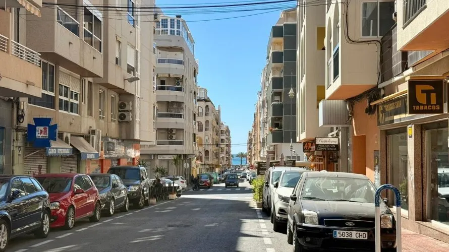 Apartamento de 2 dormitorios en Torrevieja, Spain No. 2528 № 28