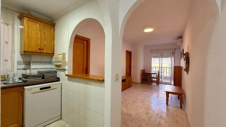 Apartamento de 2 dormitorios en Torrevieja, Spain No. 2635 № 6