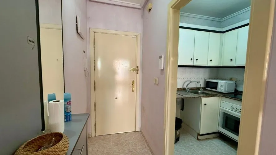 Apartamento de 2 dormitorios en Torrevieja, Spain No. 2528 № 5