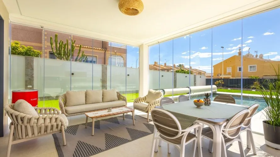 Villa de 234m² en Torrevieja, Spain No. 2594 № 7