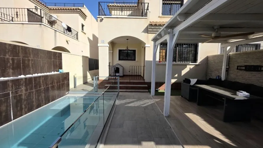 Villa de 114m² en Torrevieja, Spain No. 2585 № 5