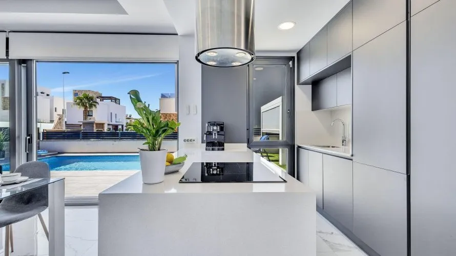 Villa de 120m² en Torrevieja, Spain No. 2591 № 18