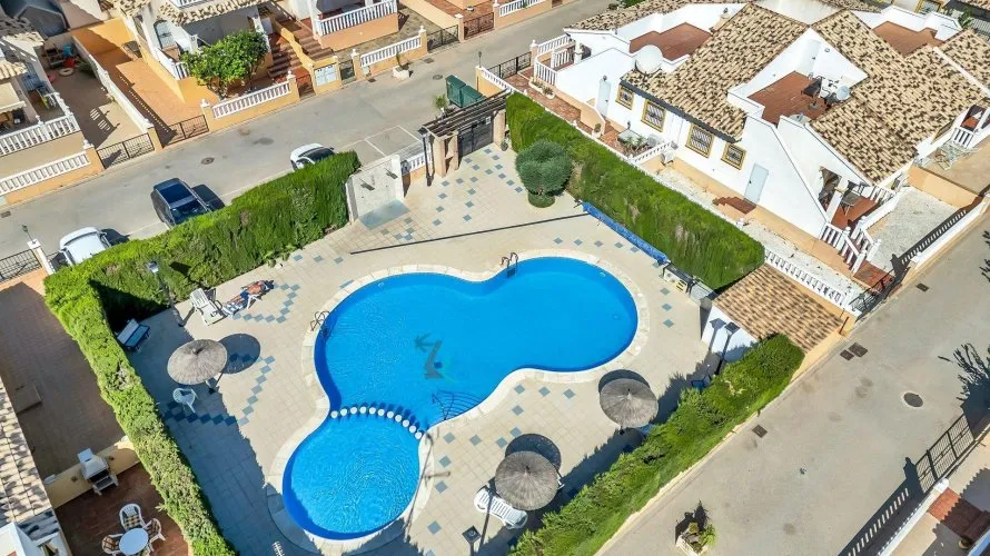 Сasa de 75m² en La Zenia, Spain No. 2650