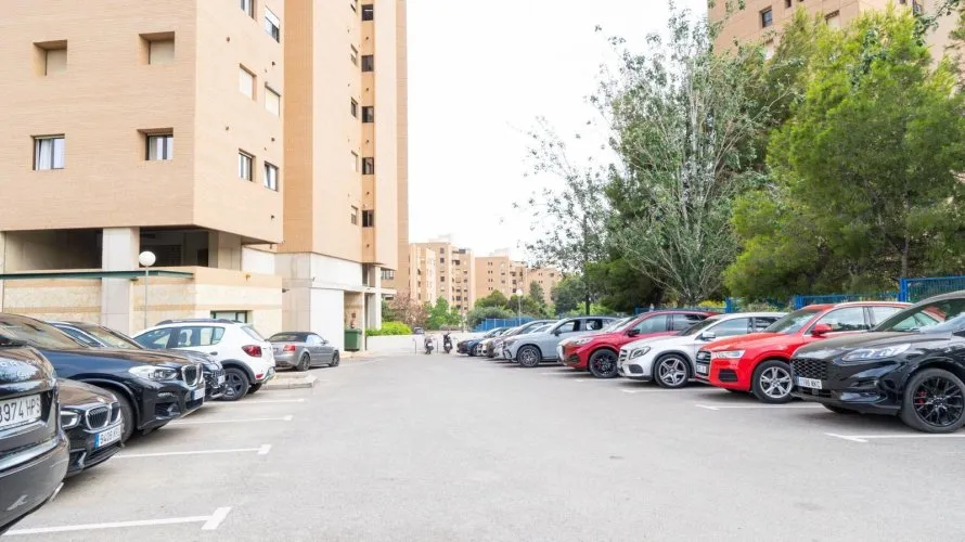 Apartamento de 3 dormitorios en Benidorm, Spain No. 2654 № 1