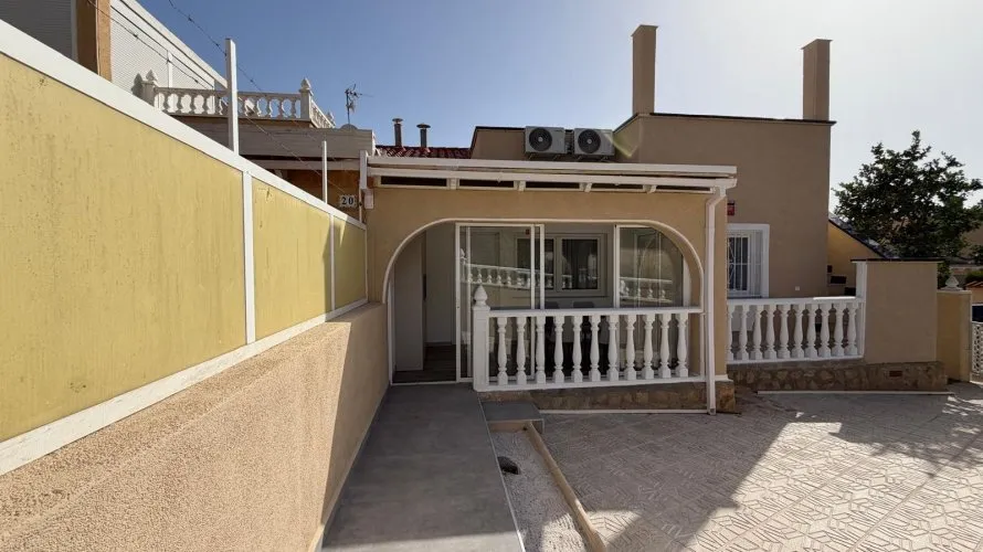 Сasa de 2 dormitorios en Torrevieja, Spain No. 2509 № 25
