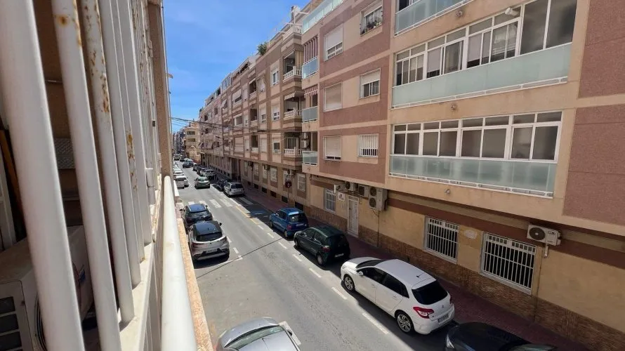 Apartamento de 2 dormitorios en Torrevieja, Spain No. 2530 № 14