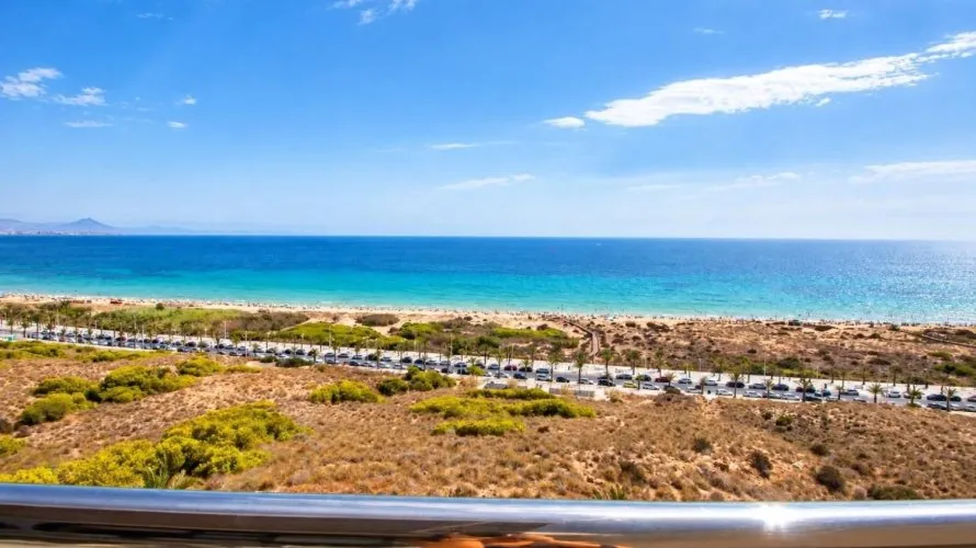 Apartamento de 153m² en Los Arenales Del Sol, Spain No. 2874 № 16