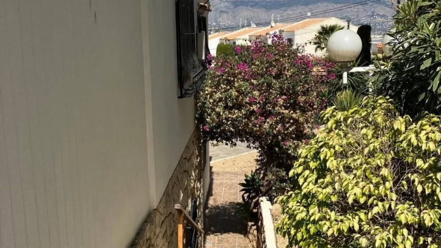 Villa de 4 chambres à Albir, Spain No. 586 № 21